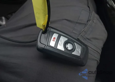 2013 BMW X3 xDrive28I z USA, uszkodzony, nr VIN 5UXWX9C5XD0D02517